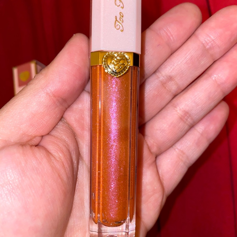 Lip gloss